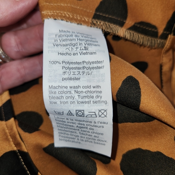 J Crew Size XS Womens Gold & Black Blouse Ruffles V Neck Covered Buttons at Cuff - Picture 7 of 11